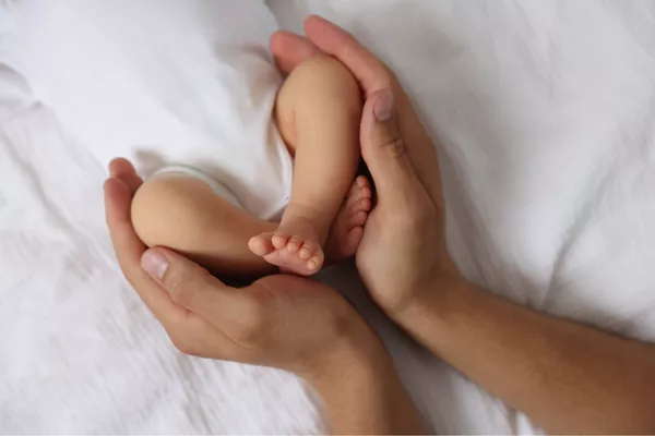 Essential Emergency First Aid Tips for New Moms